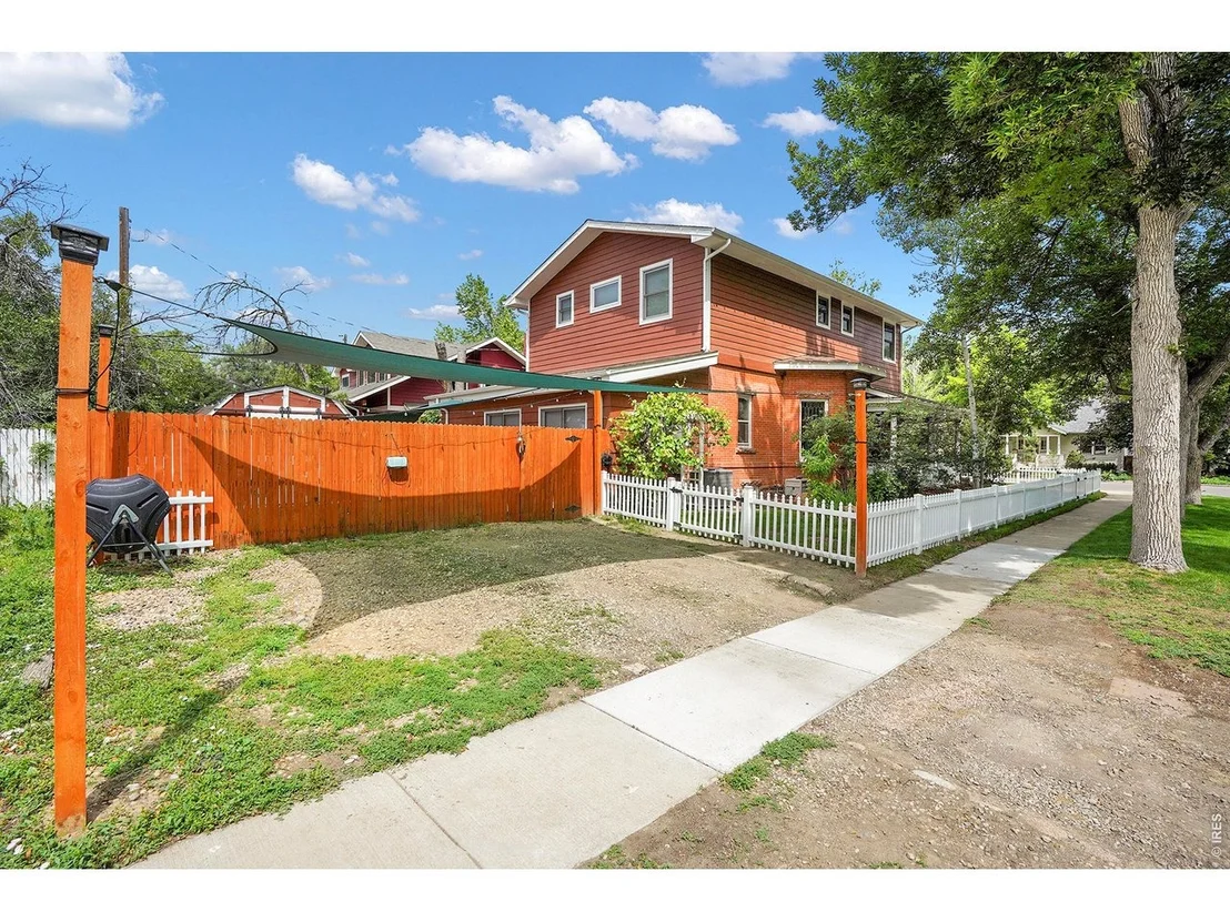 Photo of 1401 3rd Ave