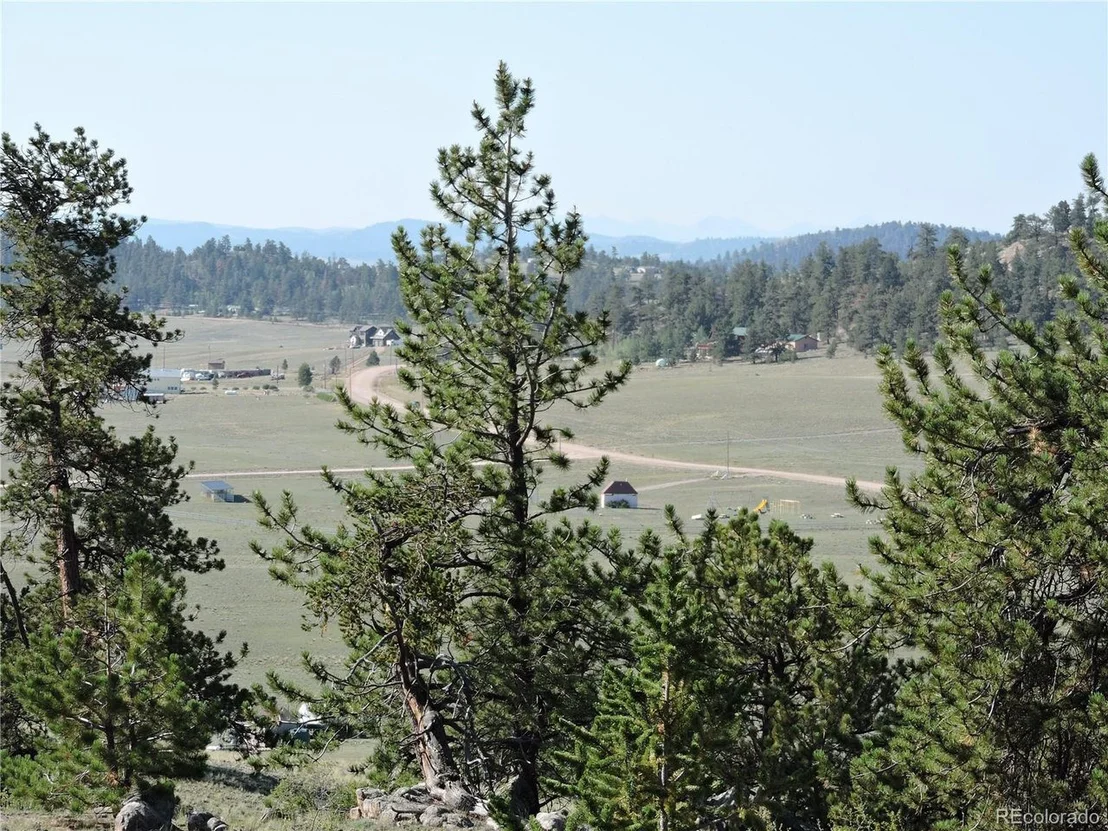 Photo of 640 Arapaho Trl