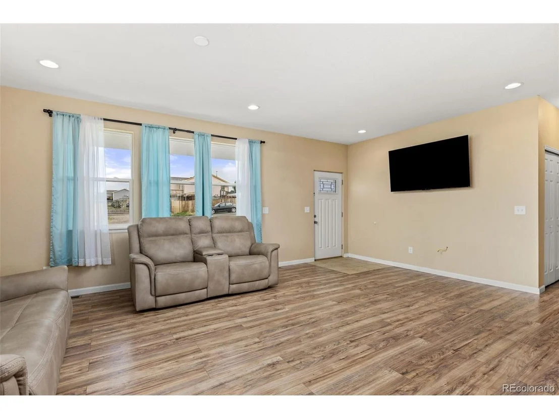 Photo of 1419 4th Pl