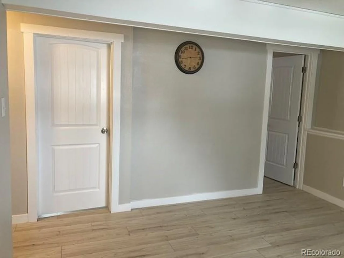 Photo of 102 3rd St