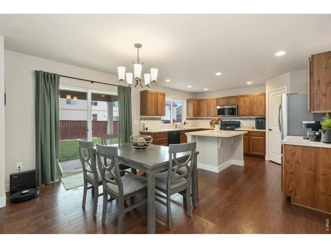 Photo of 2286 Golden Way