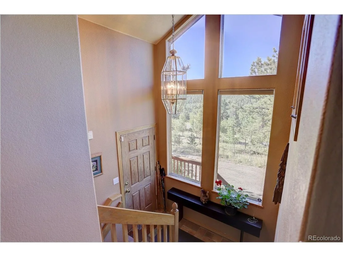 Photo of 109 Royal Ridge Dr