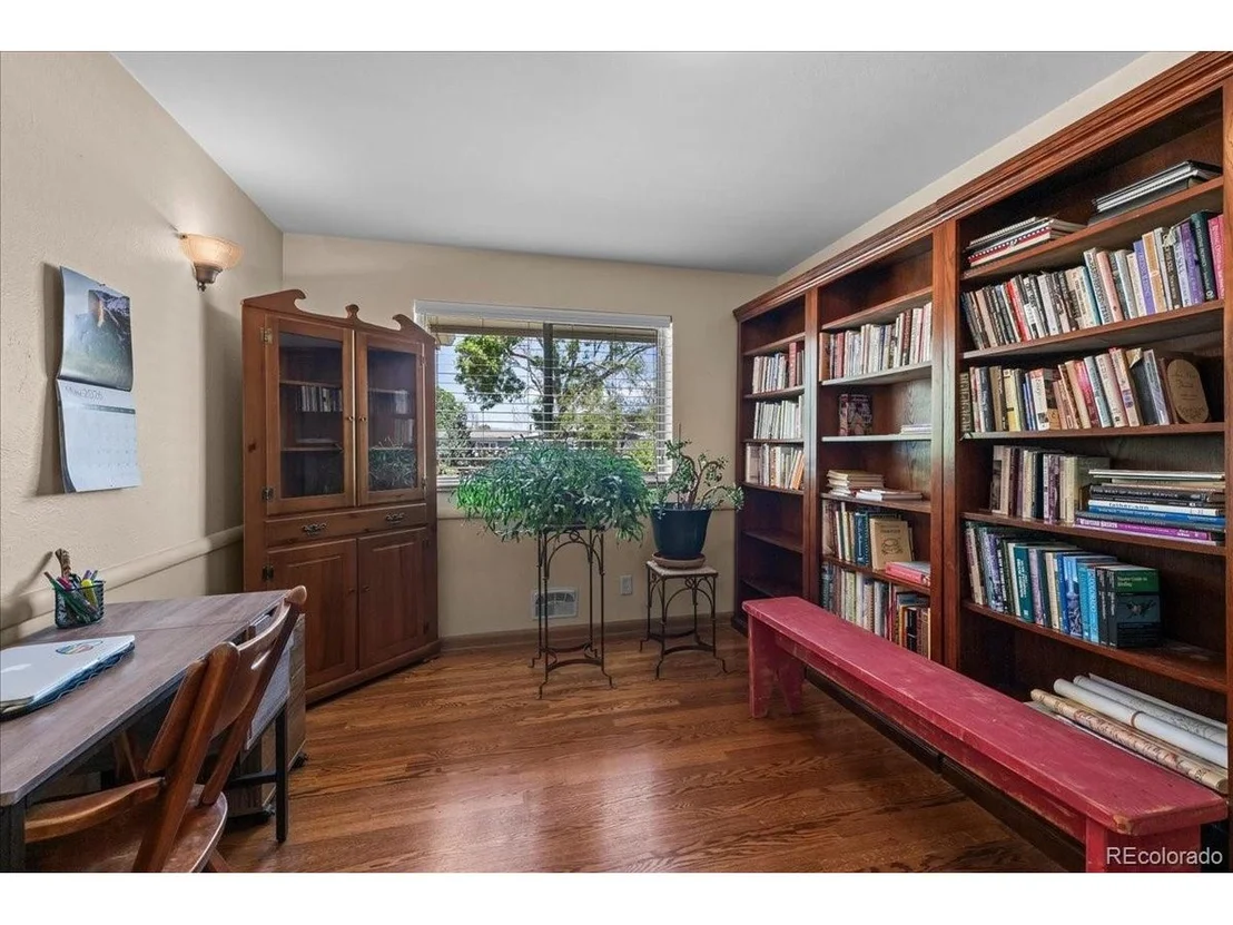 Photo of 40 Skyline Dr