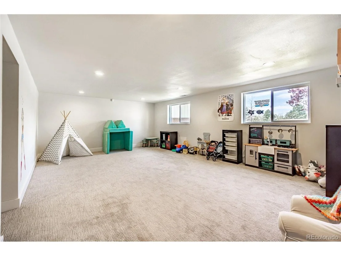 Photo of 4052 S Uinta St