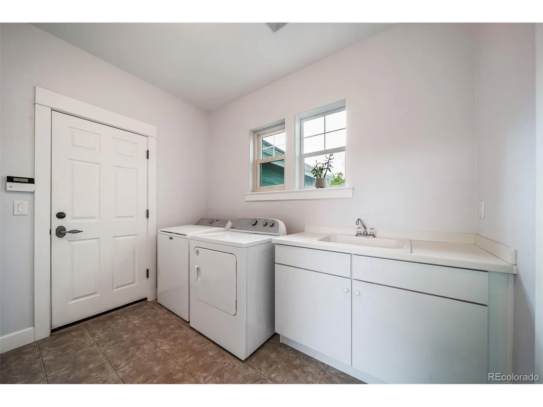 Photo of 5464 Killen Ave