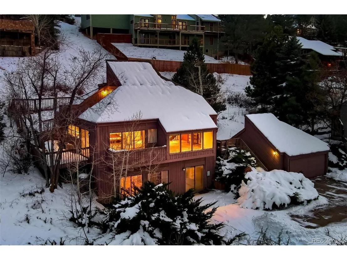 Photo of 348 Hollyberry Ln