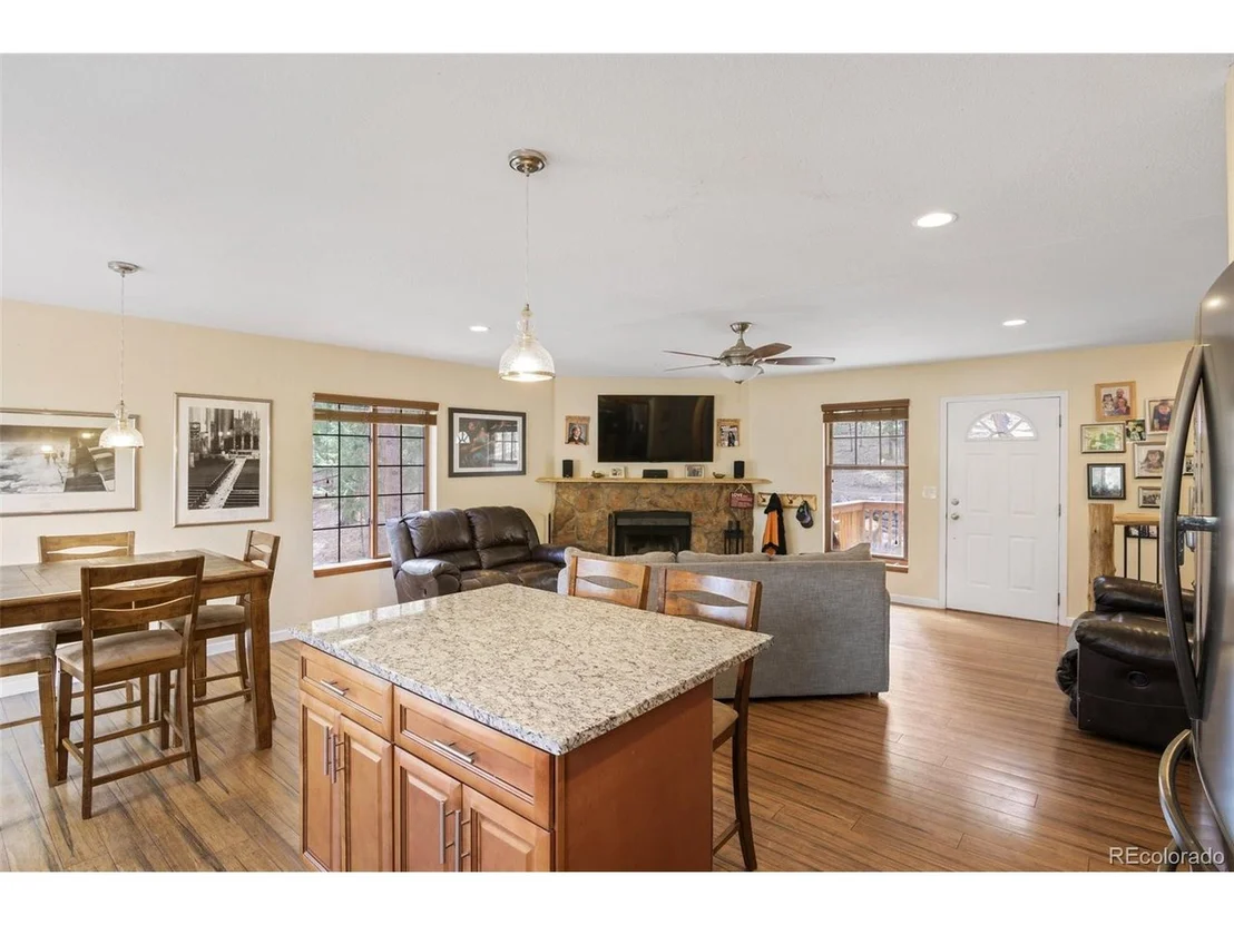 Photo of 1327 Bluebird Dr