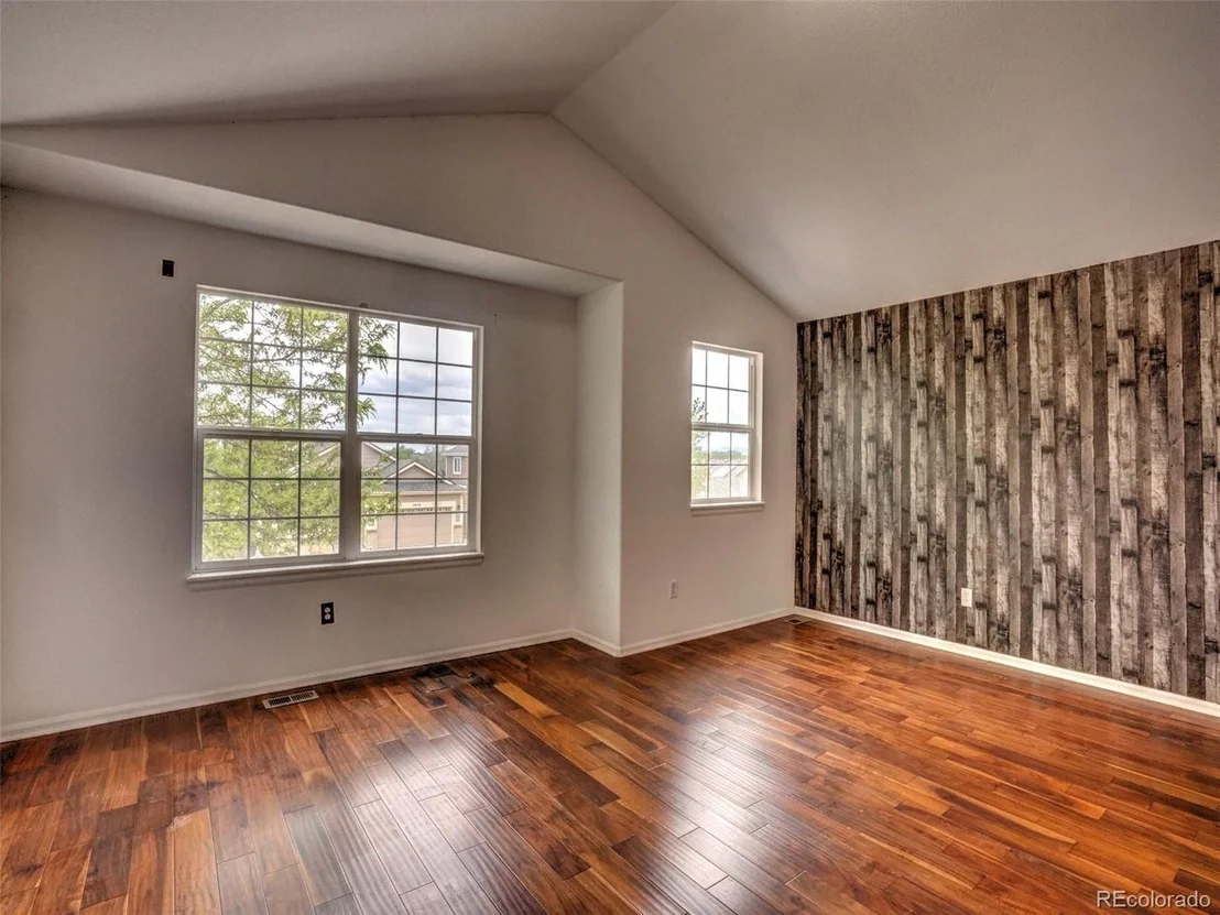 Photo of 5869 Scenic Ave