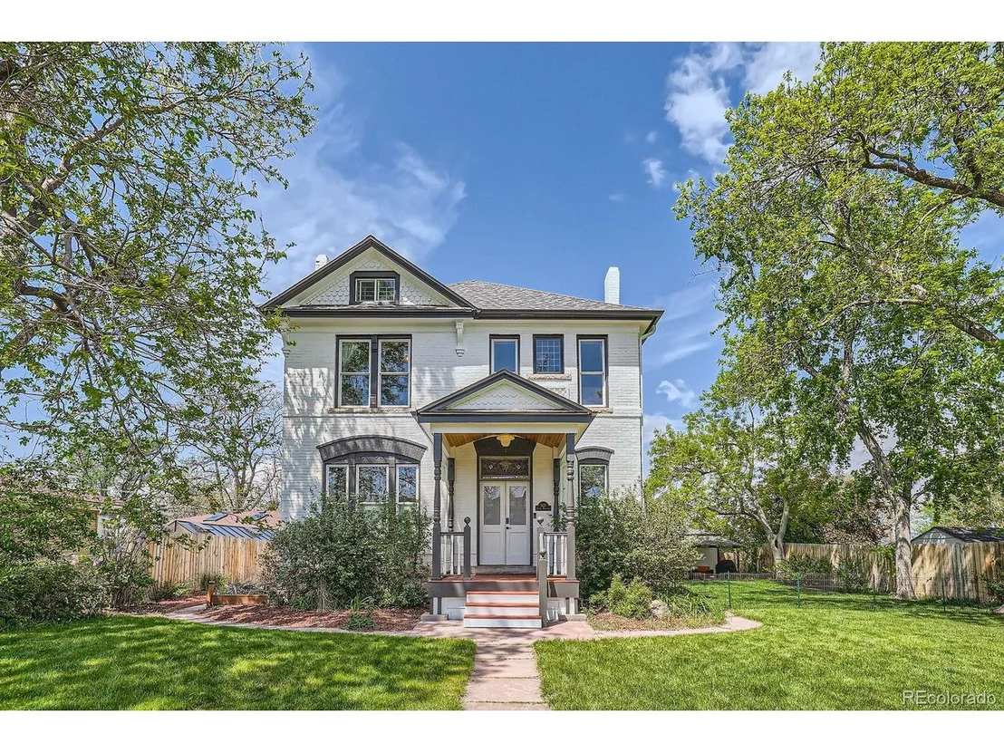 Photo of 5127 Lowell Blvd