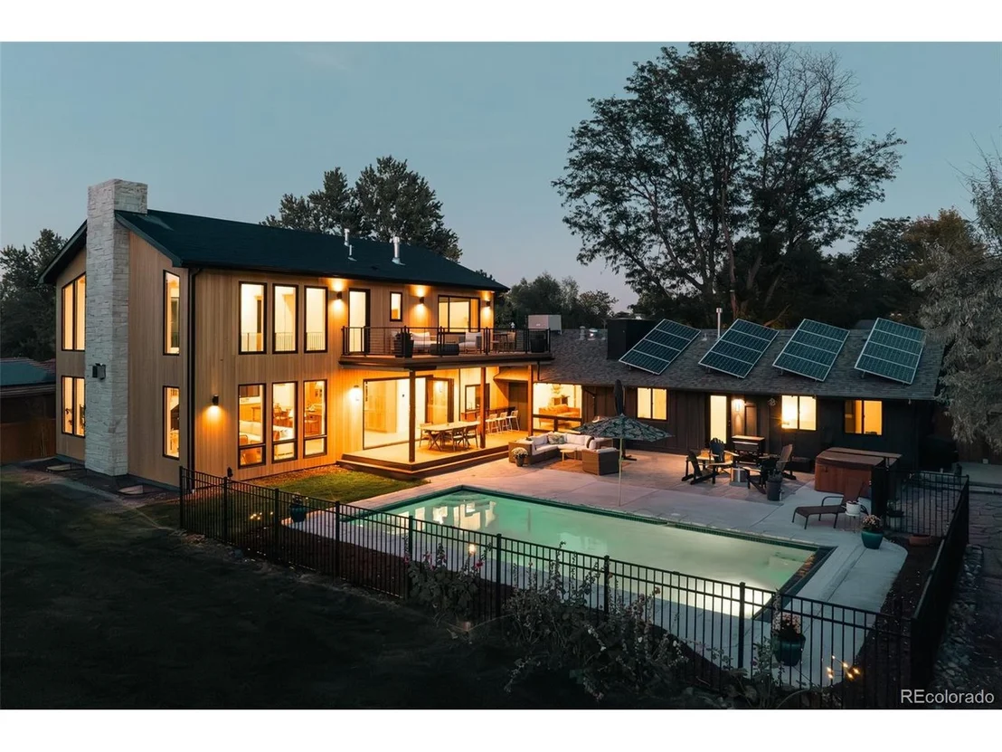 Photo of 2745 Deframe Rd