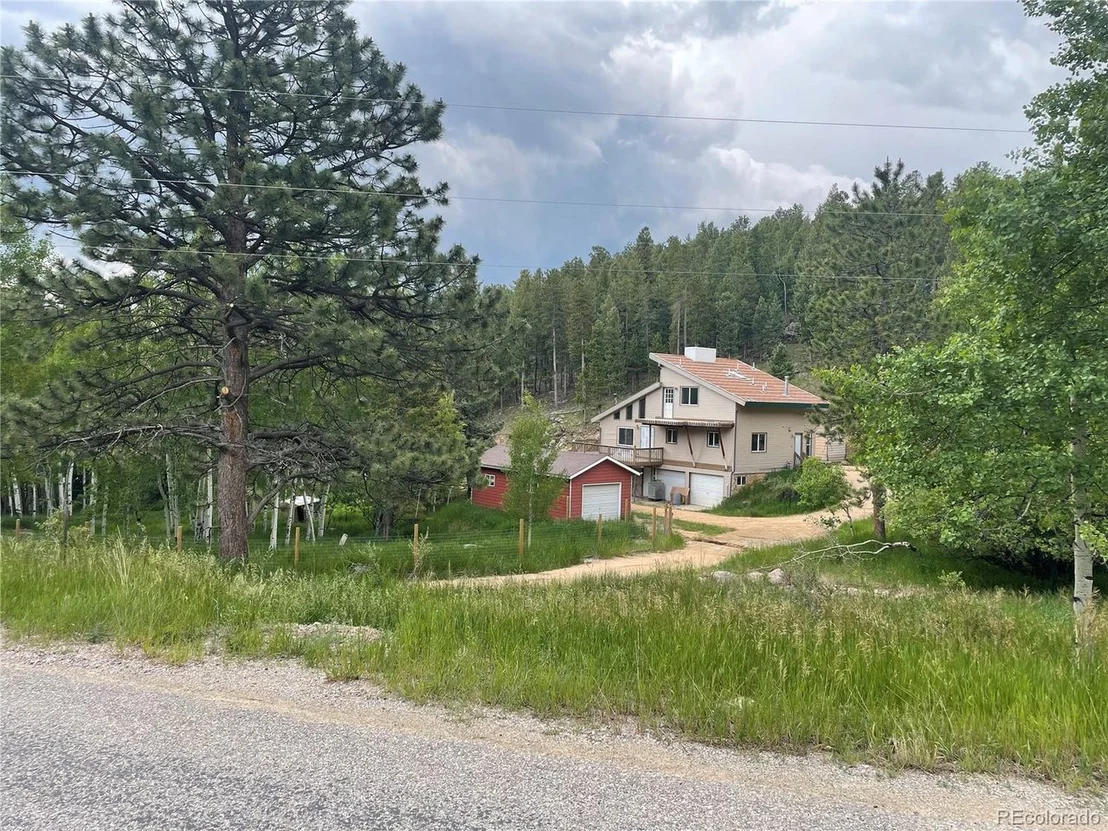 Photo of 760 N Pine Dr