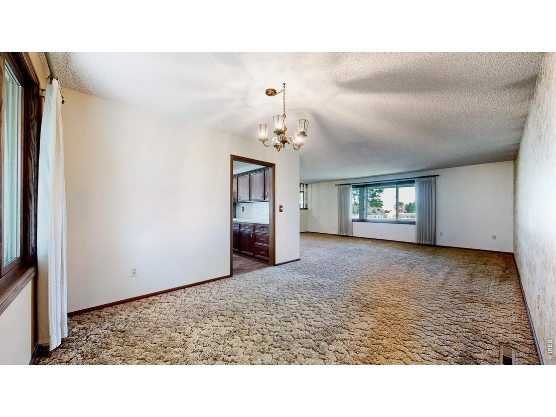 Photo of 2800 Pheasant Run