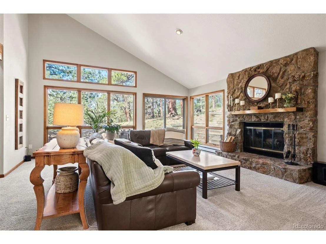 Photo of 2386 Daisy Ln