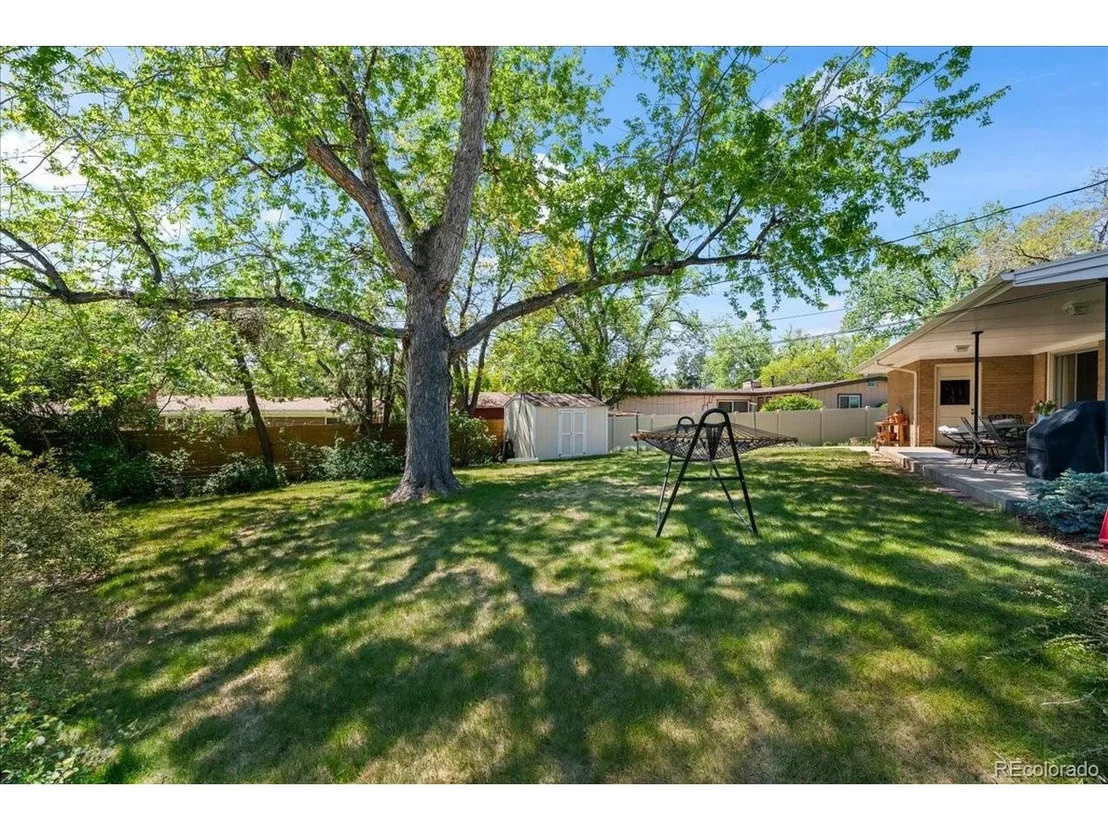 Photo of 40 Skyline Dr