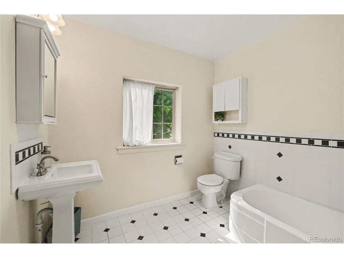 Photo of 1616 Montview Blvd