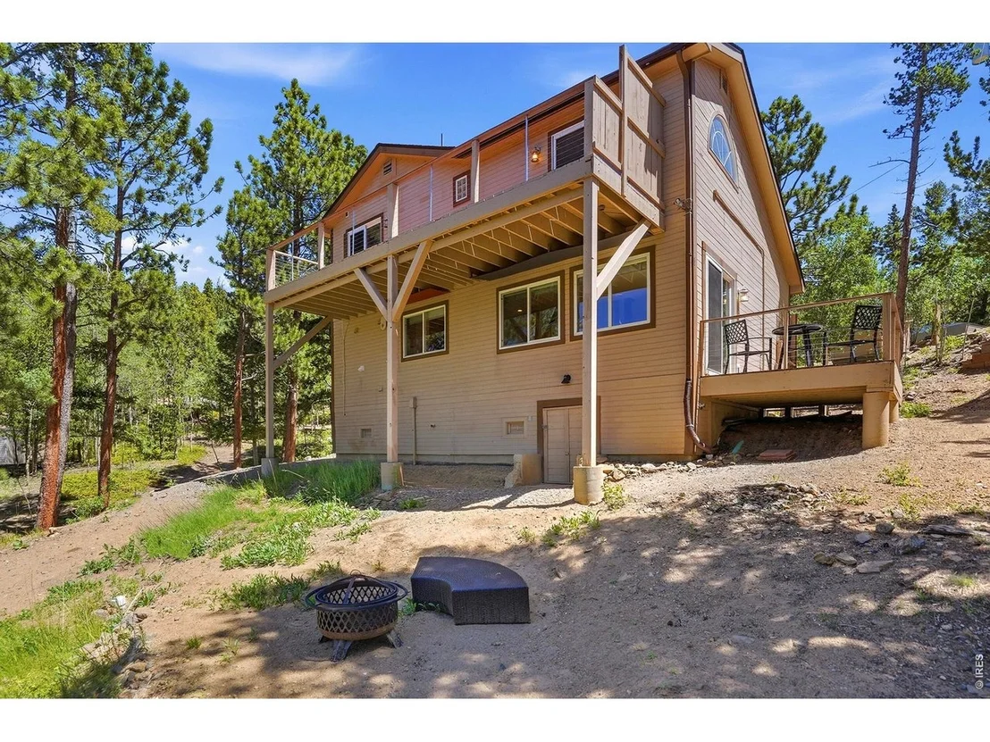Photo of 212 Elk Pl