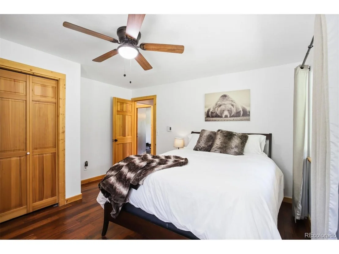 Photo of 1110 Circle 73