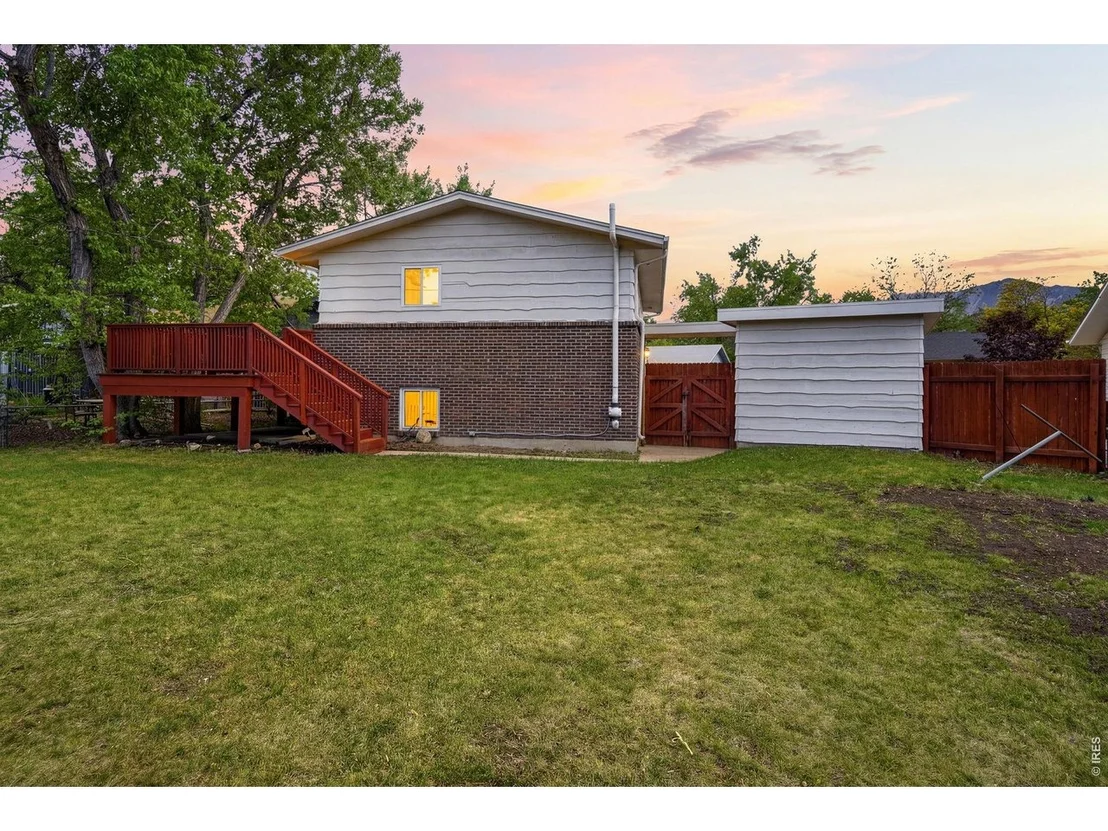 Photo of 878 Morgan Dr