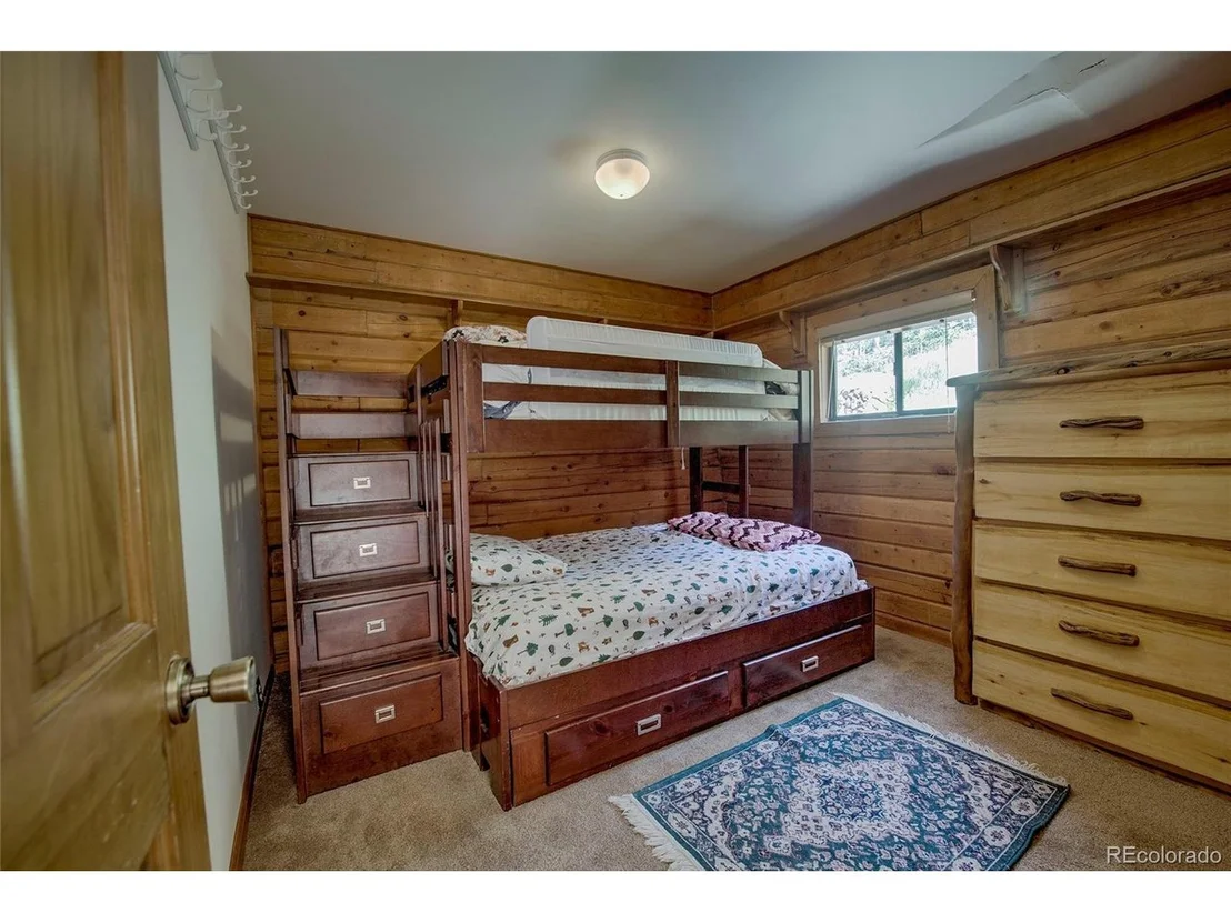 Photo of 420 Nuthatch Dr