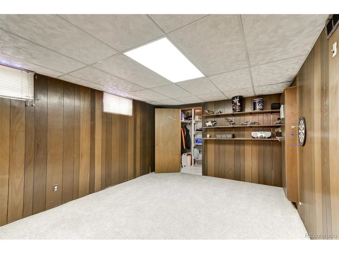 Photo of 6043 Field St