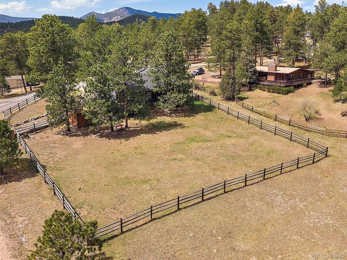 Photo of 29035 Douglas Park Rd