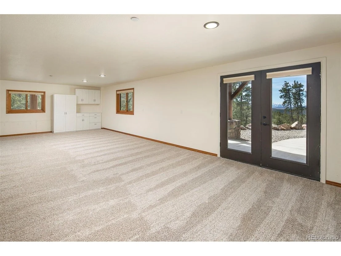 Photo of 25811 Rampart Ln