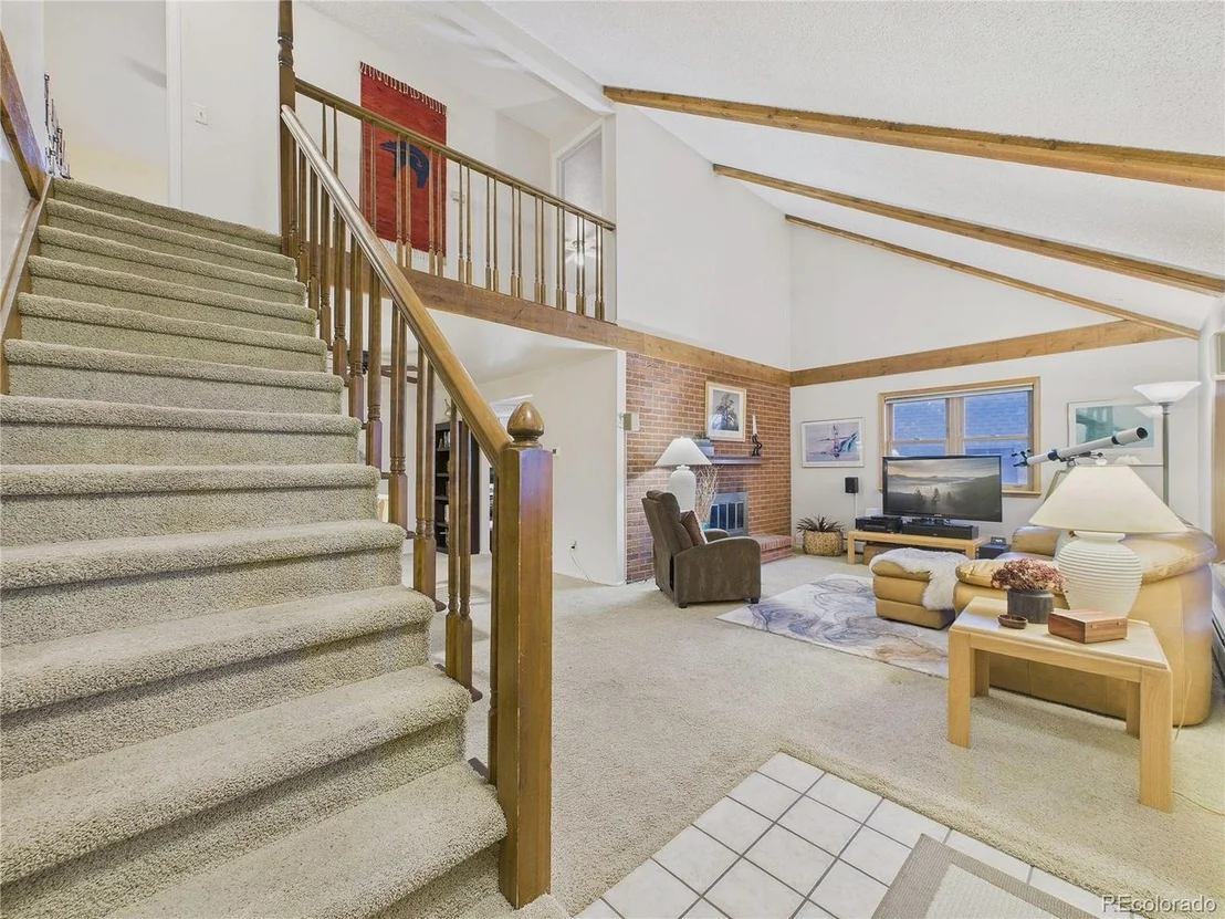 Photo of 9738 Sierra Dr