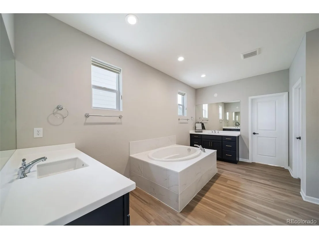 Photo of 5699 Amarosa Dr