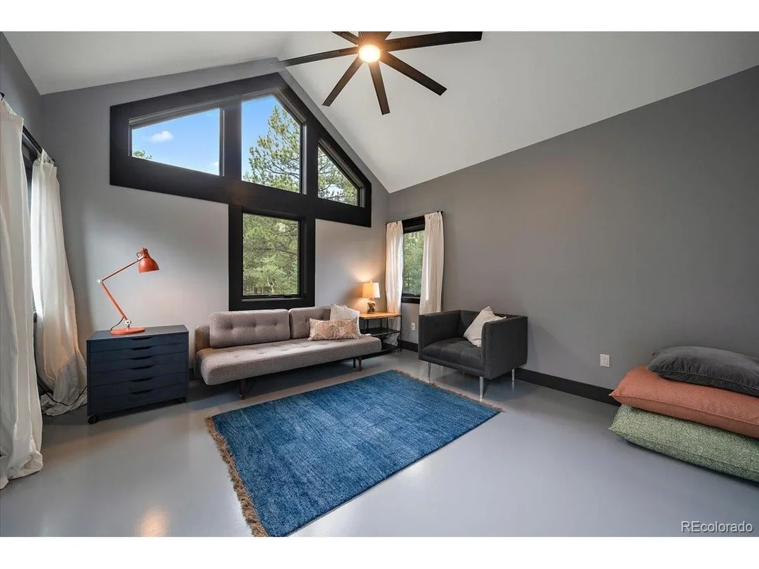 Photo of 32990 Stagecoach Blvd
