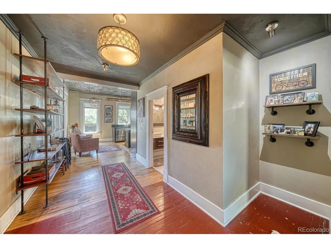 Photo of 403 Scott St