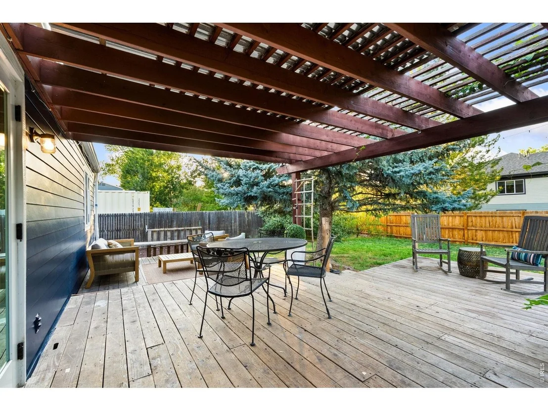 Photo of 1324 Sioux Blvd