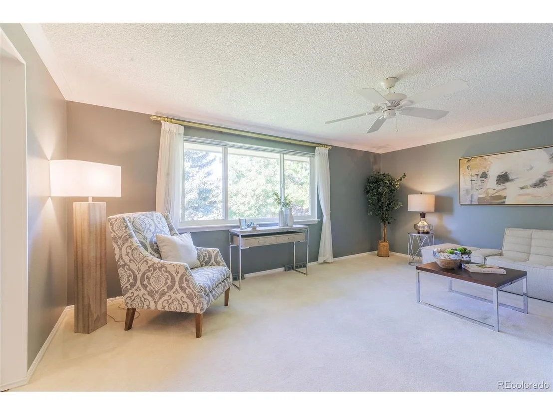 Photo of 7 Cornell Dr