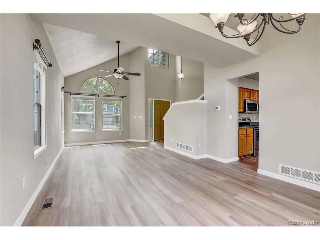 Photo of 6735 W 97th Cir