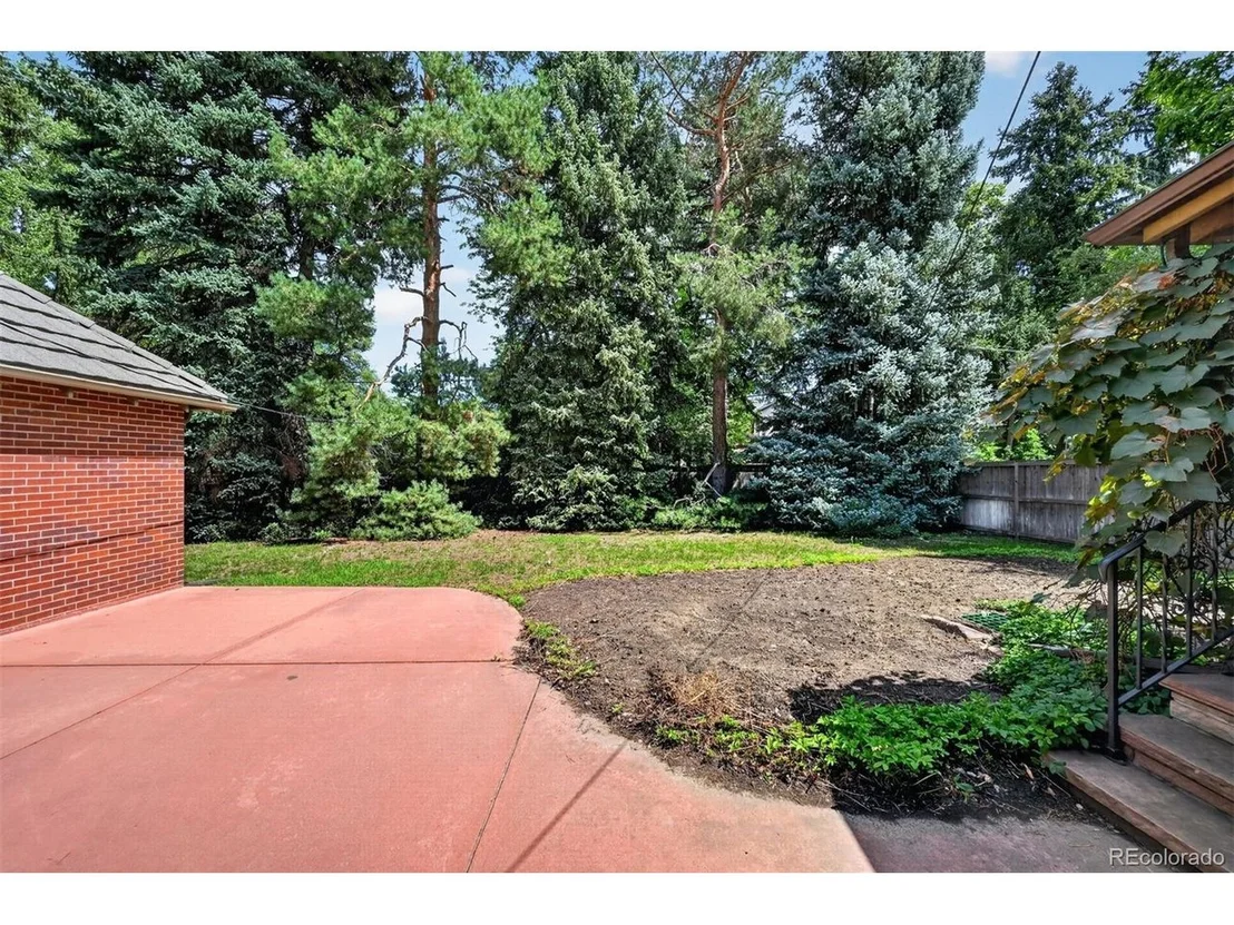 Photo of 360 Jasmine St
