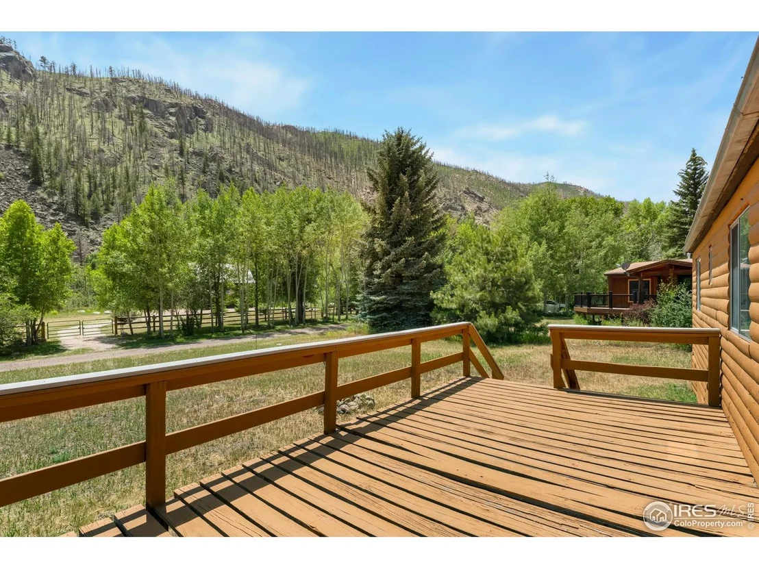 Photo of 277 Riverside Dr