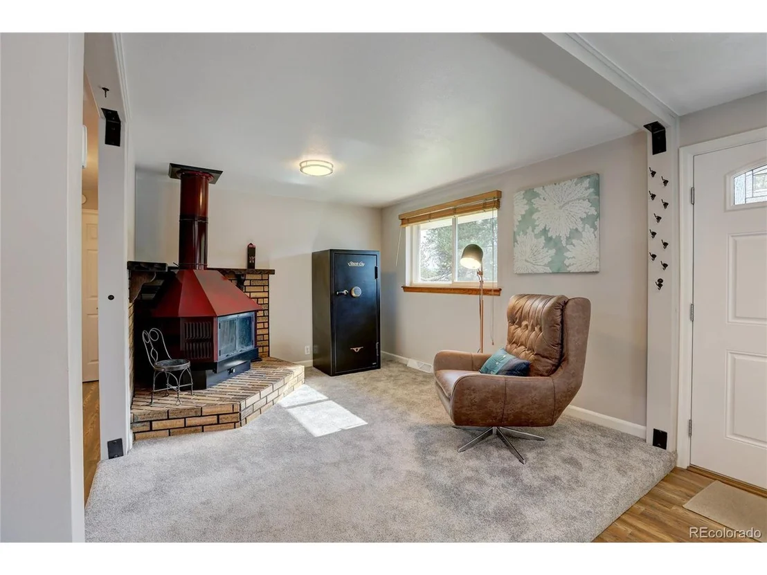 Photo of 6552 Iris St