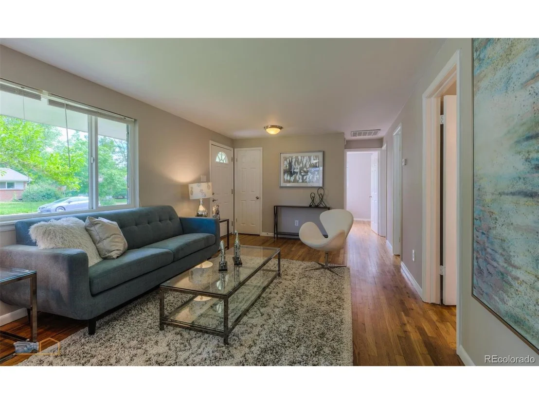 Photo of 3250 Euclid Ave