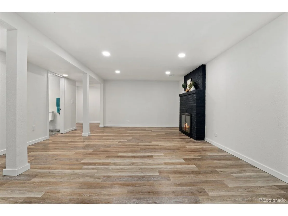 Photo of 4895 Depew St
