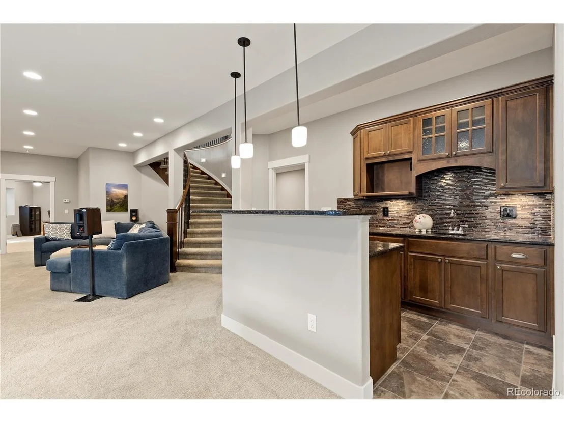 Photo of 1395 Gore Cir