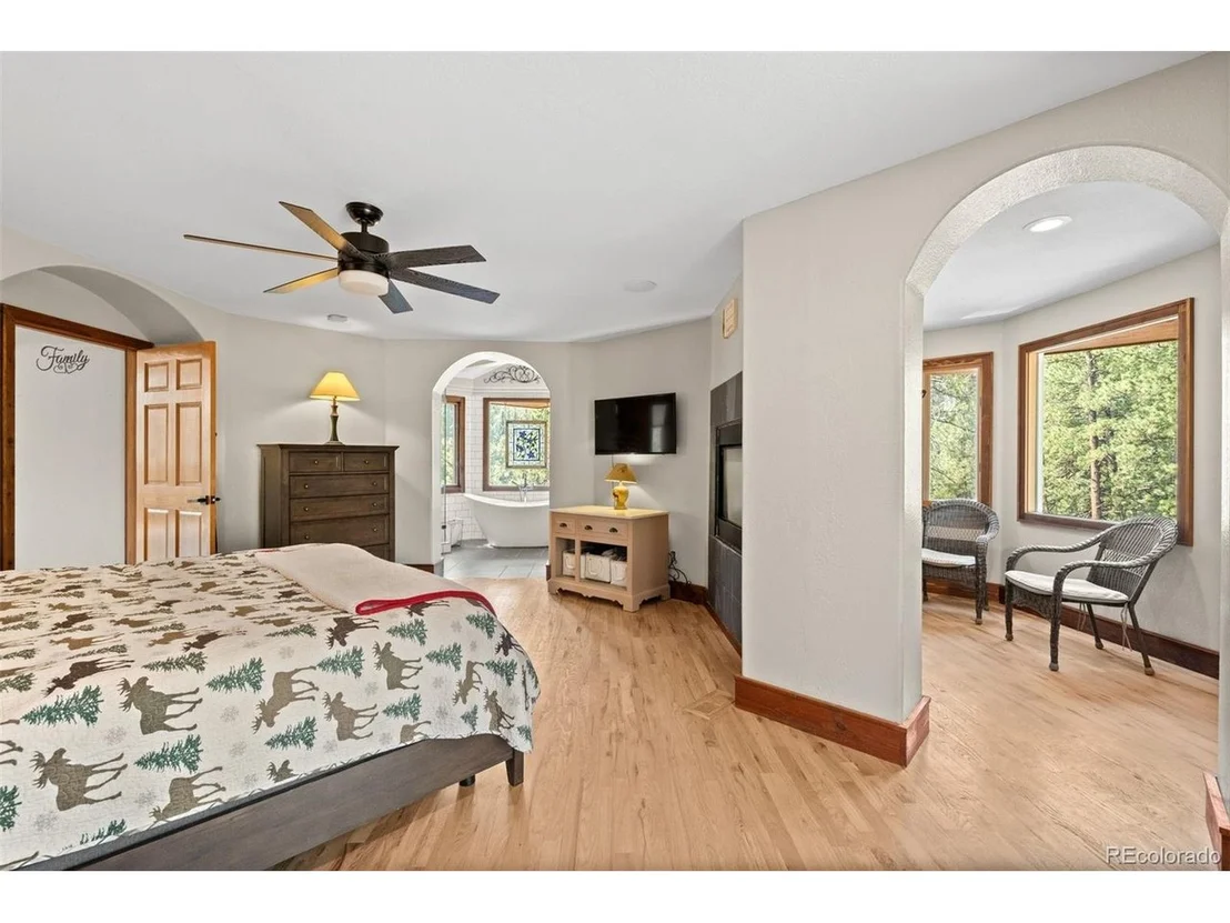 Photo of 28781 Shadow Mountain Dr