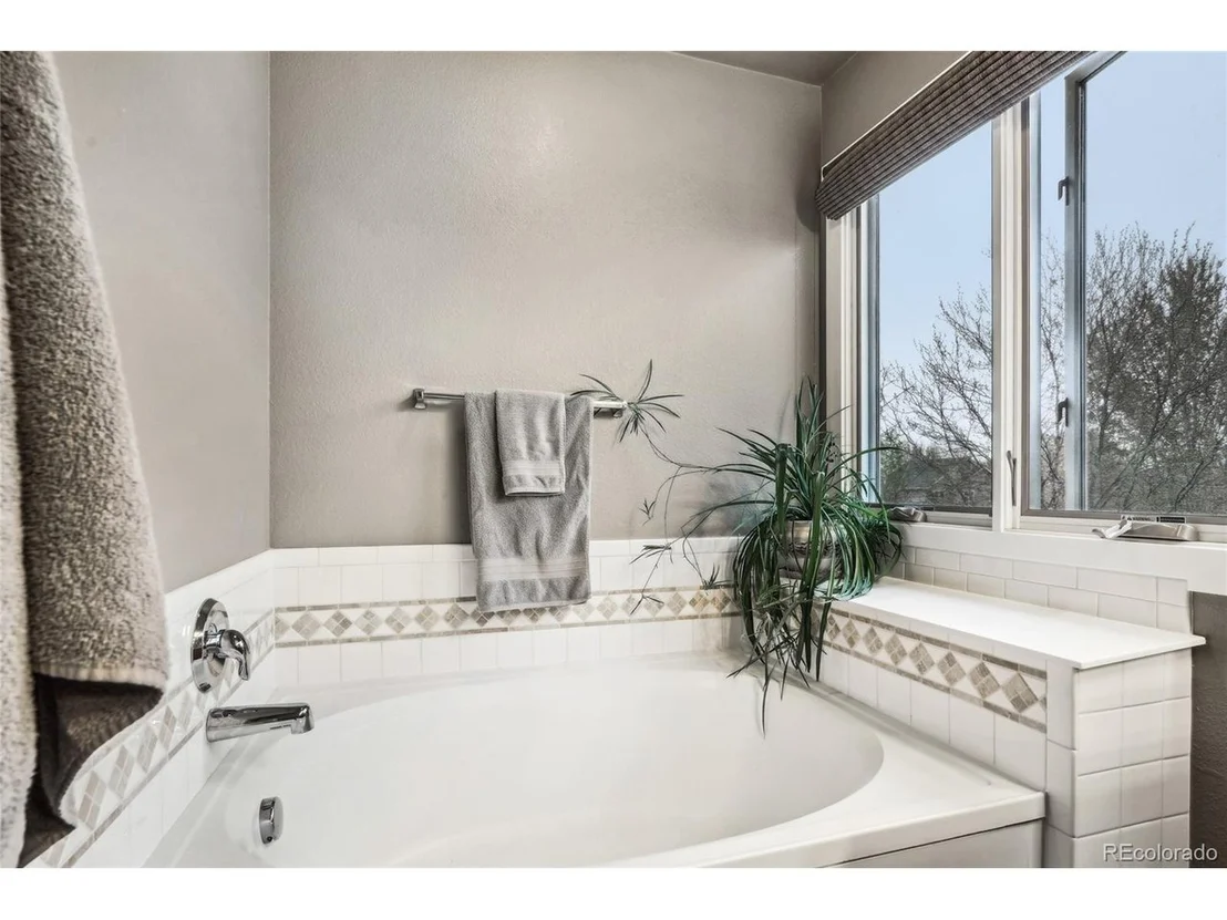 Photo of 6227 Shenandoah Ave