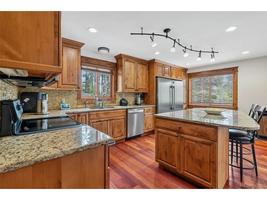 Photo of 54 Lakeview Dr