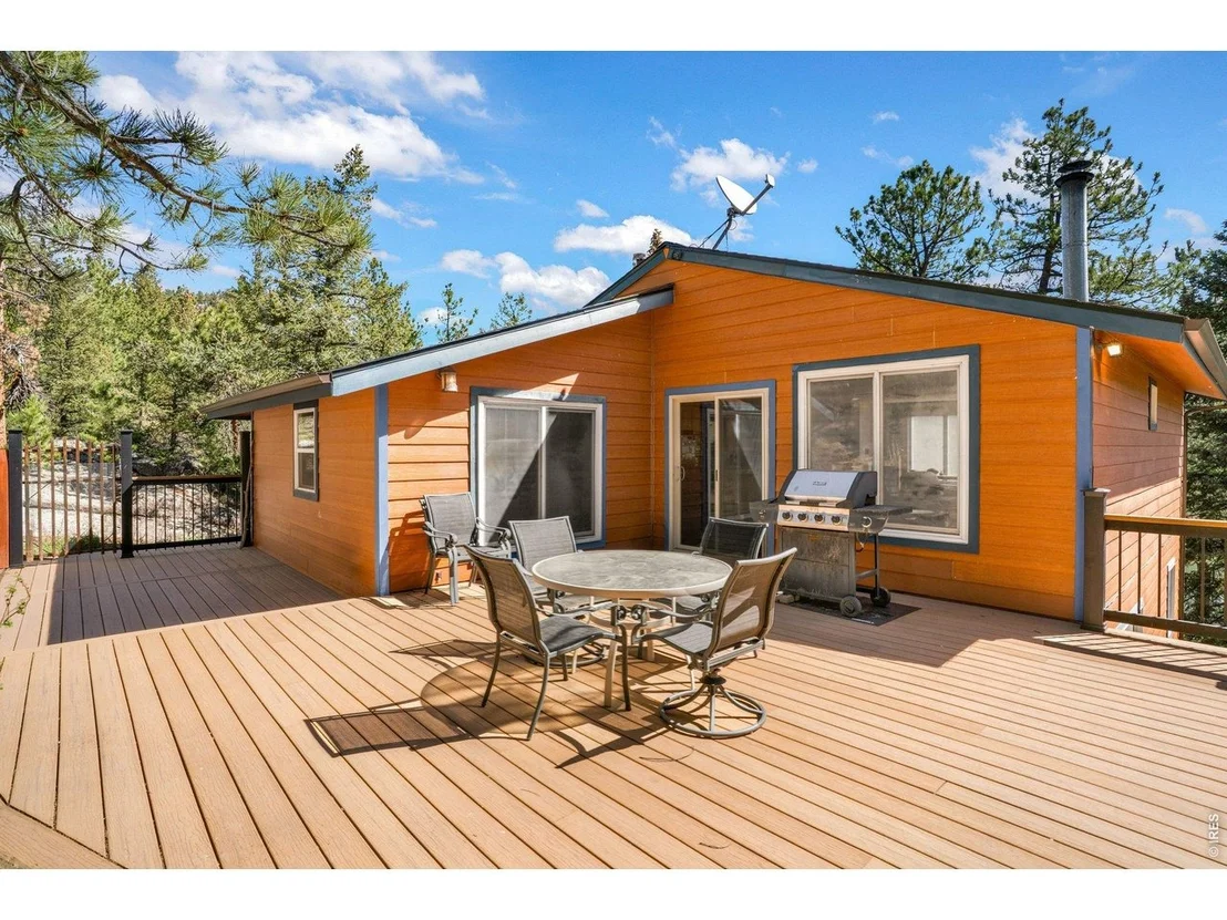 Photo of 527 Hemlock Dr