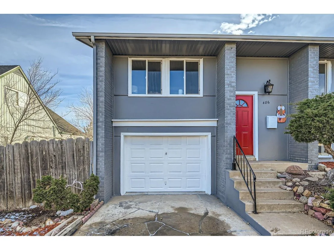 Photo of 486 Leona Dr