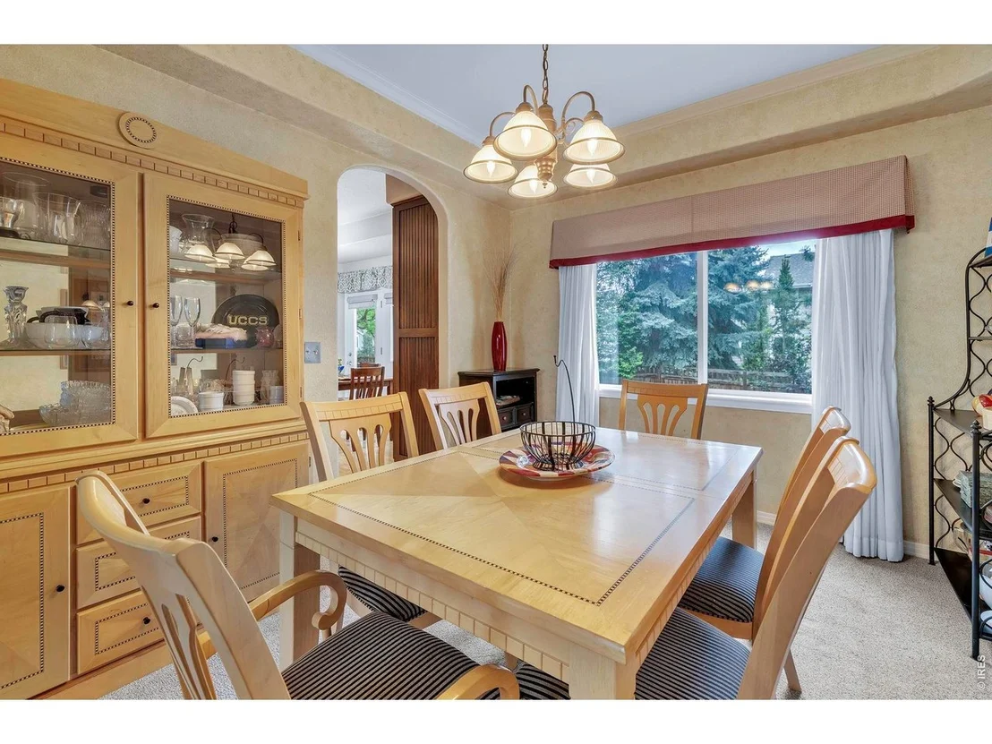 Photo of 2233 Bluebird Dr