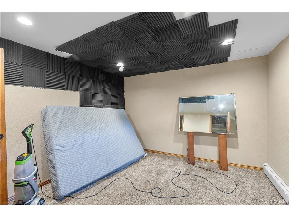 Photo of 208 Deer Path Rd