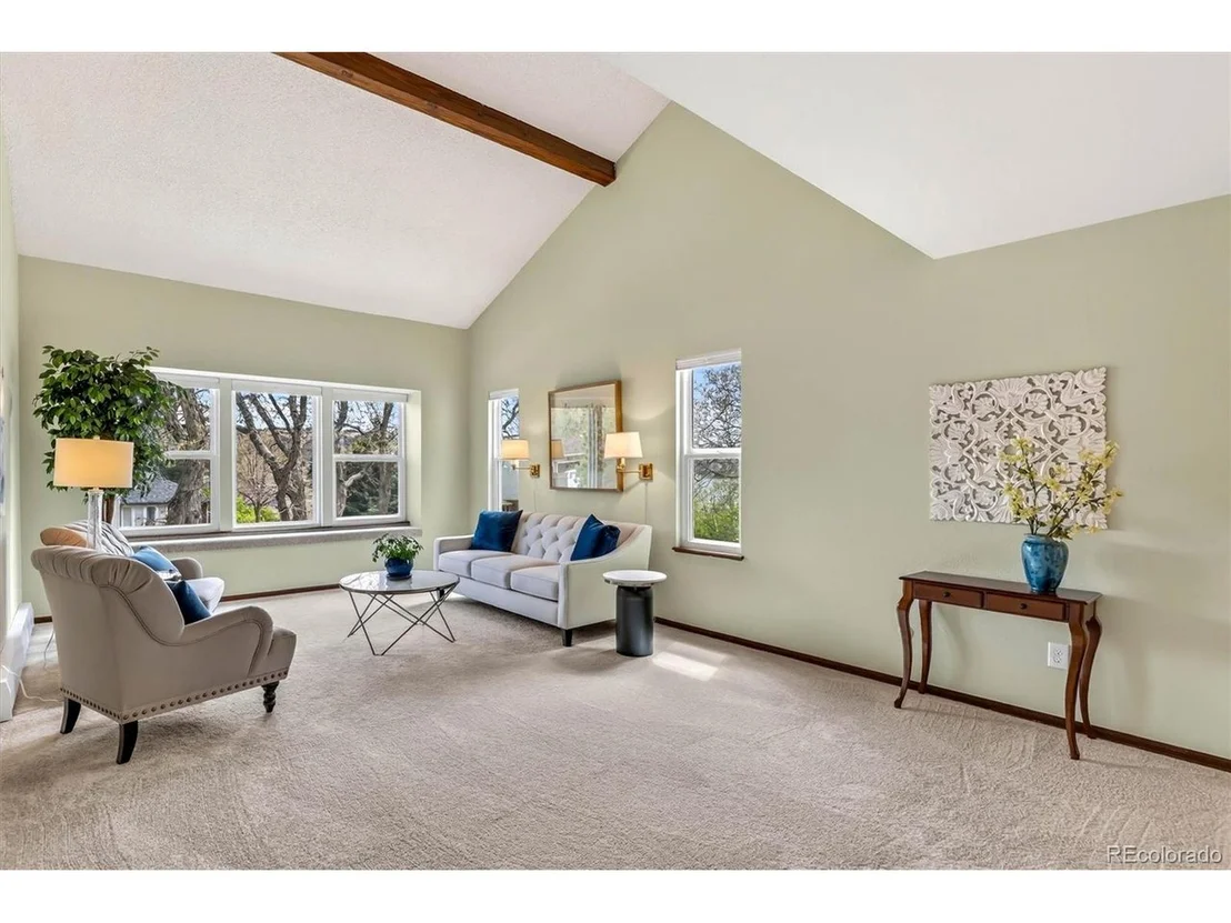 Photo of 243 Dawson Dr