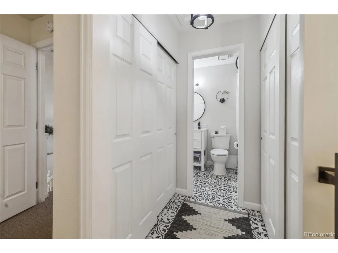 Photo of 568 Arden Cir