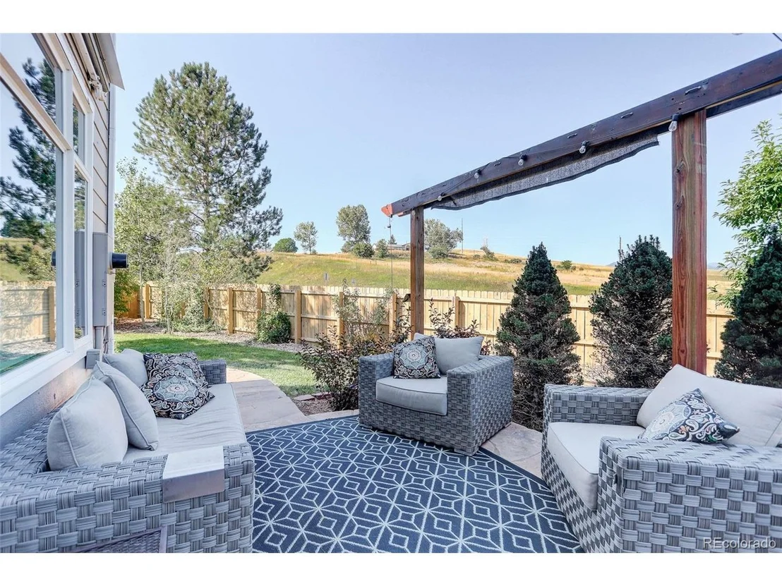 Photo of 345 Onyx Way