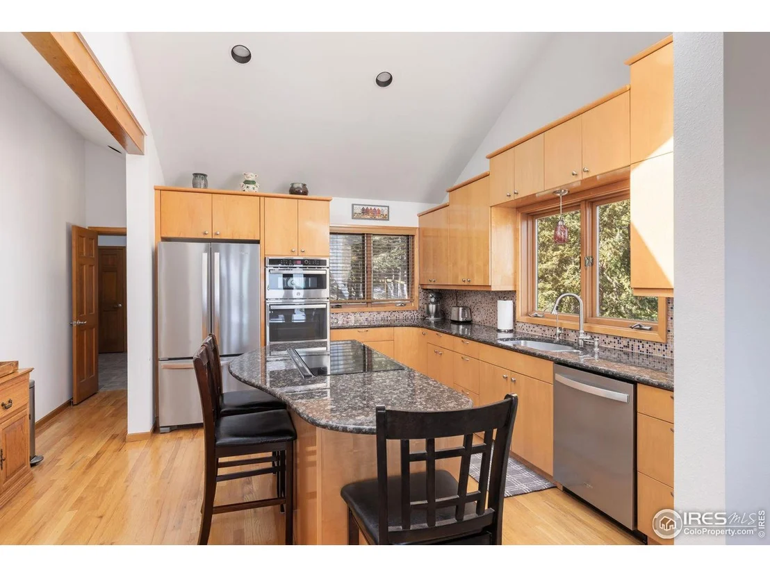 Photo of 82 Grove Ct